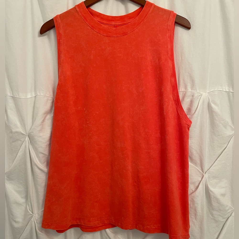 Women’s Lululemon Tank